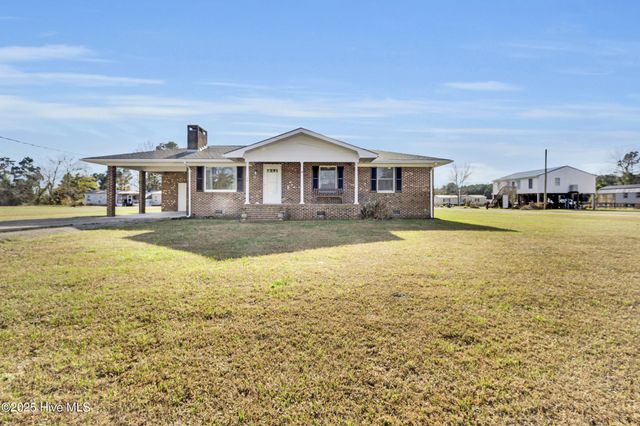 16 Elm Street, Vandemere, NC 28587