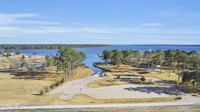 16 Elm Street, Vandemere, NC 28587