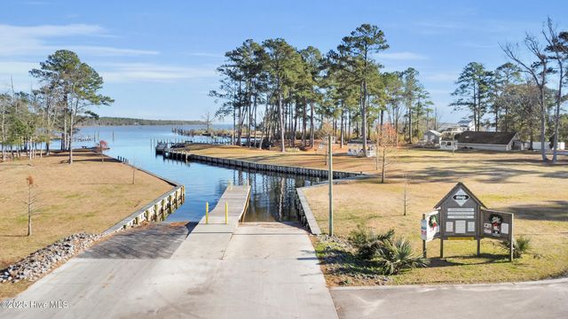 16 Elm Street, Vandemere, NC 28587