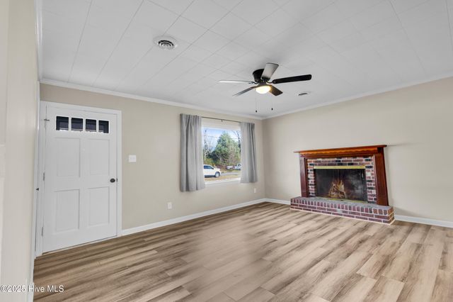 16 Elm Street, Vandemere, NC 28587