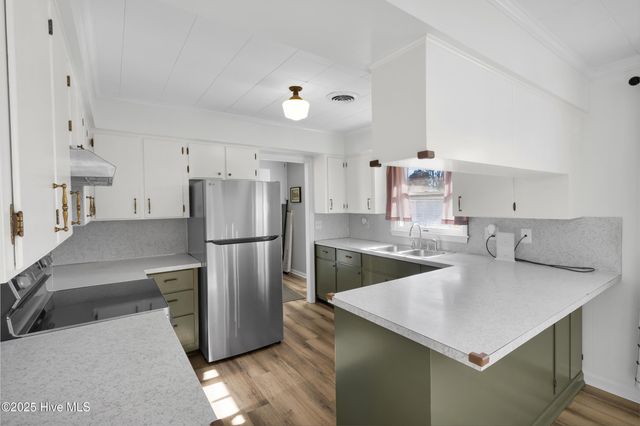 16 Elm Street, Vandemere, NC 28587