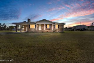 16 Elm Street, Vandemere, NC 28587