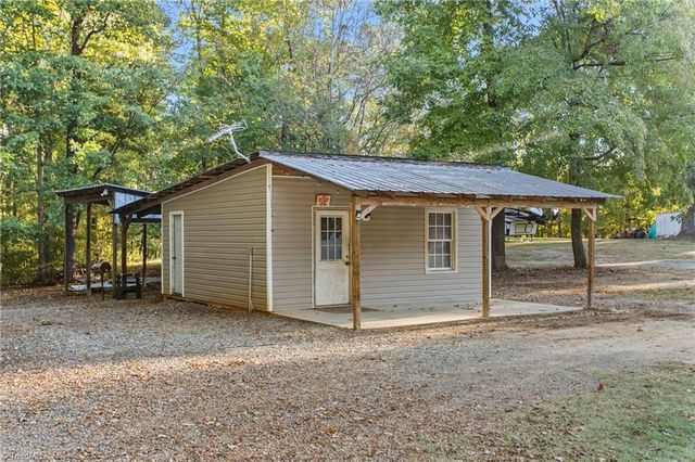 3256 Mebane Rogers Road, Burlington, NC 27217