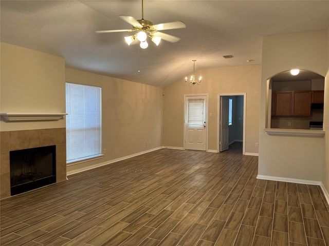 4018 Teal Run Meadows Drive, Fresno, TX 77545