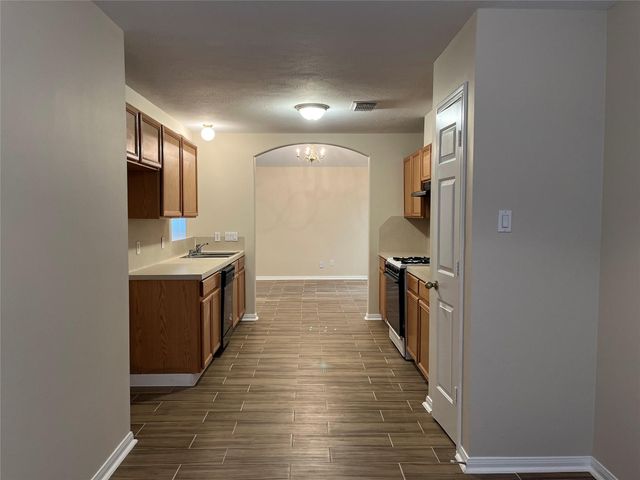 4018 Teal Run Meadows Drive, Fresno, TX 77545