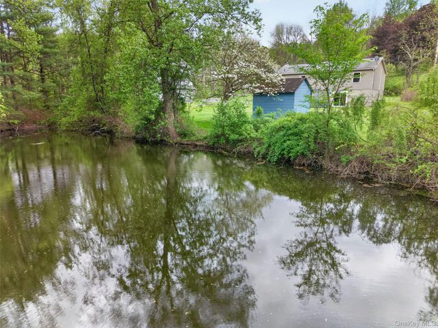492 Newport Bridge Road, Pine Island, NY 10969