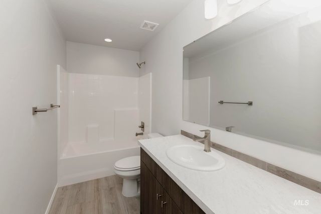 7303 S Bungalow Ave, Meridian, ID 83642