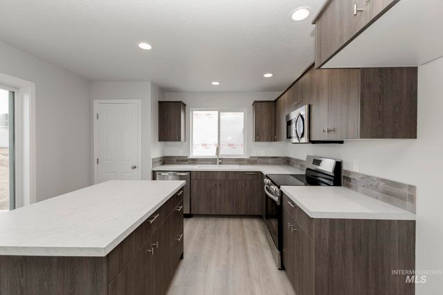 7303 S Bungalow Ave, Meridian, ID 83642