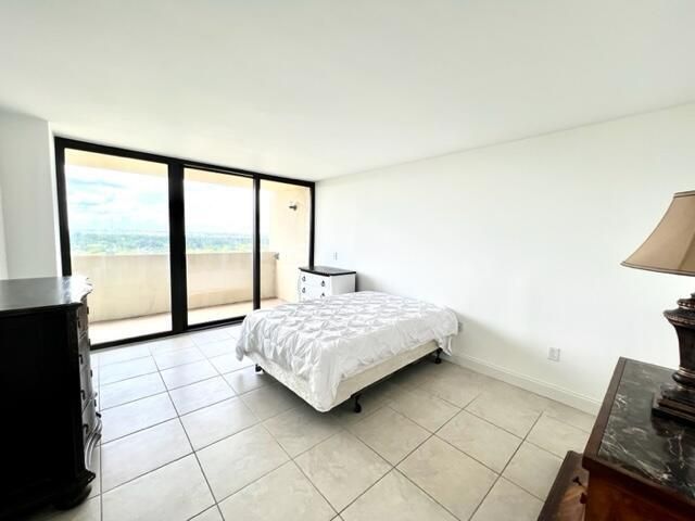 5600 N Flagler Drive 1803, West Palm Beach, FL 33407