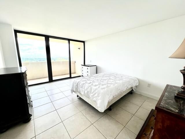 5600 N Flagler Drive 1803, West Palm Beach, FL 33407