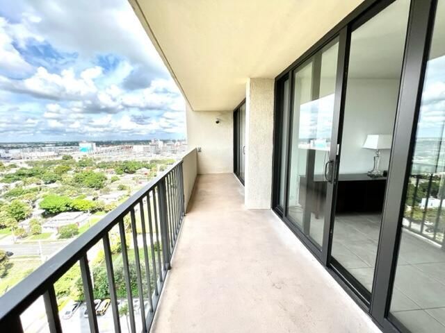 5600 N Flagler Drive 1803, West Palm Beach, FL 33407