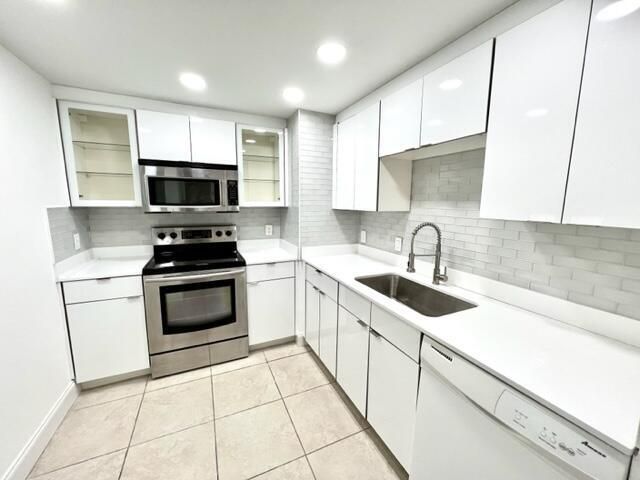 5600 N Flagler Drive 1803, West Palm Beach, FL 33407