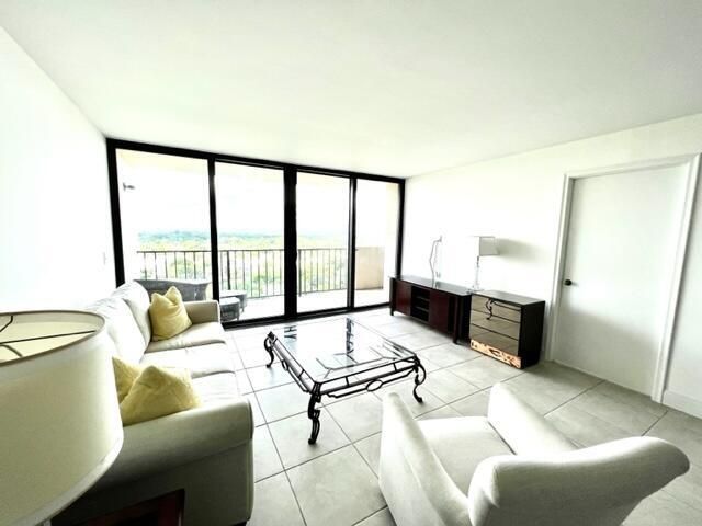5600 N Flagler Drive 1803, West Palm Beach, FL 33407