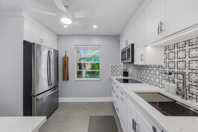 154 Lake Rebecca Drive, West Palm Beach, FL 33411