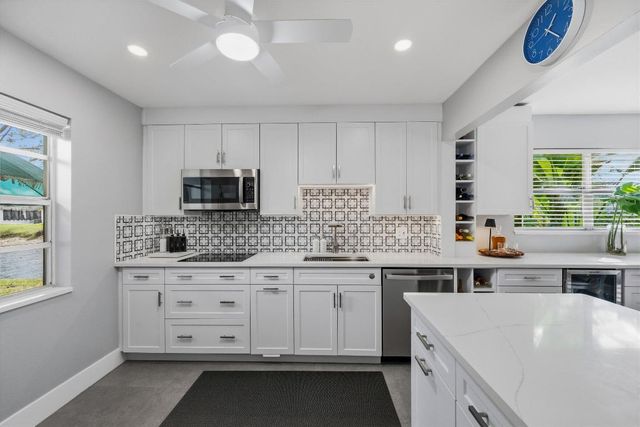 154 Lake Rebecca Drive, West Palm Beach, FL 33411