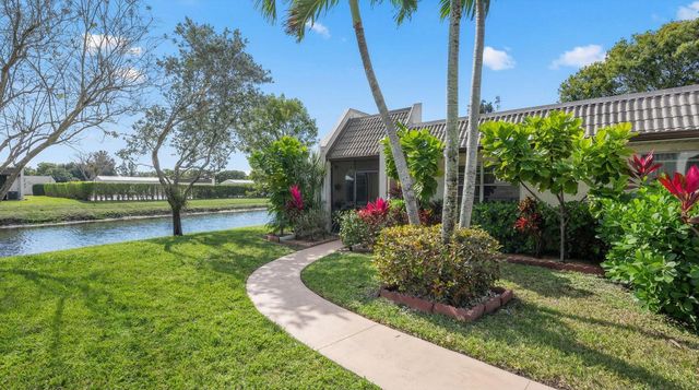 154 Lake Rebecca Drive, West Palm Beach, FL 33411