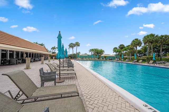 154 Lake Rebecca Drive, West Palm Beach, FL 33411