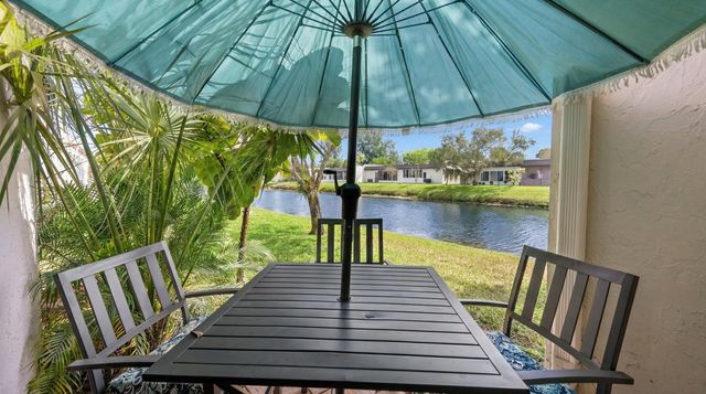 154 Lake Rebecca Drive, West Palm Beach, FL 33411