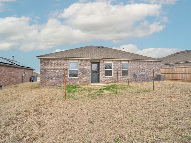 695 Foxtail Drive, Newcastle, OK 73065