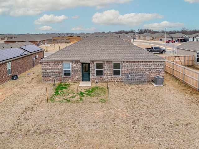 695 Foxtail Drive, Newcastle, OK 73065