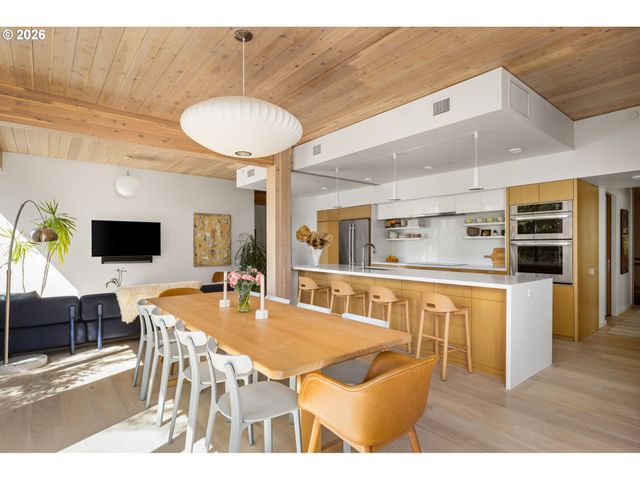 12 Ne FREMONT St 2W, Portland, OR 97212