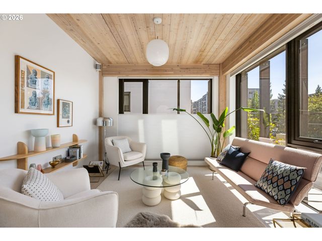 12 Ne FREMONT St 2W, Portland, OR 97212