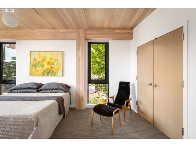 12 Ne FREMONT St 2W, Portland, OR 97212