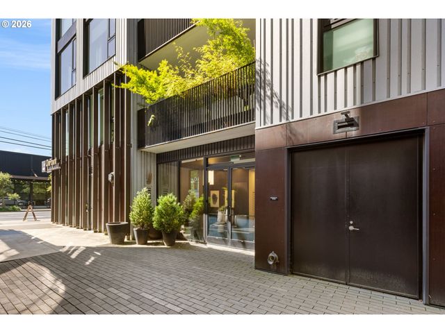 12 Ne FREMONT St 2W, Portland, OR 97212