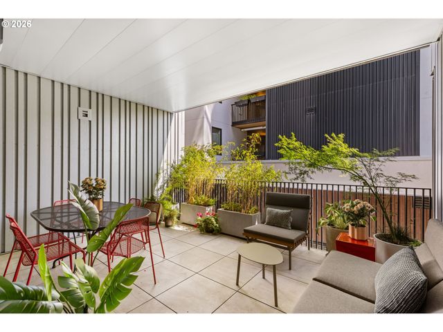 12 Ne FREMONT St 2W, Portland, OR 97212