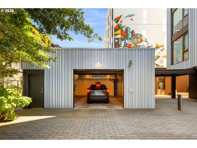 12 Ne FREMONT St 2W, Portland, OR 97212