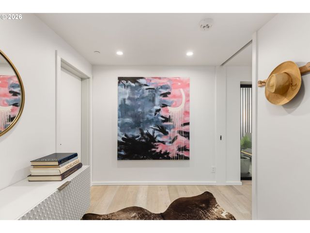 12 Ne FREMONT St 2W, Portland, OR 97212