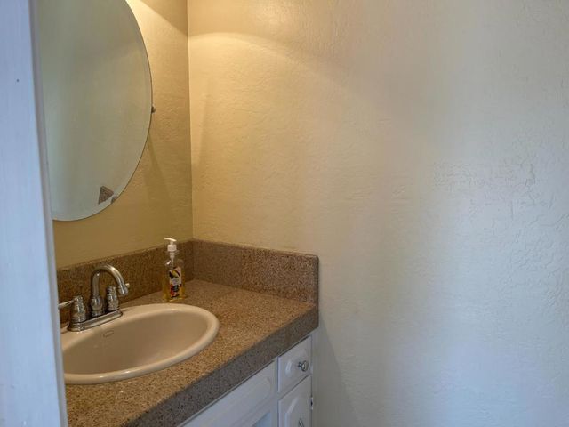 60 Franks Drive, Hollister, CA 95023