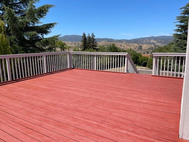 60 Franks Drive, Hollister, CA 95023
