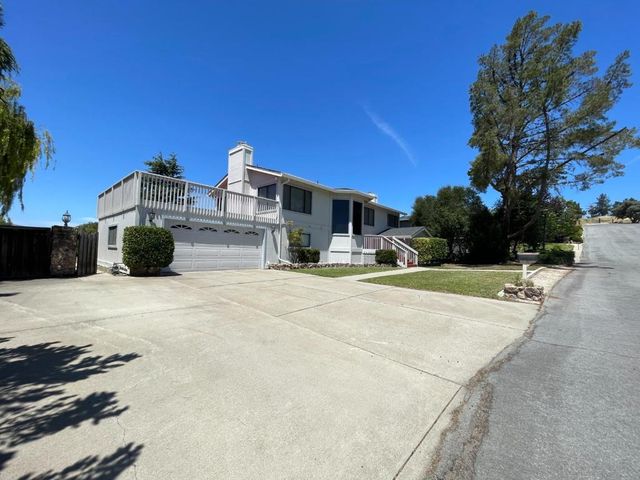 60 Franks Drive, Hollister, CA 95023