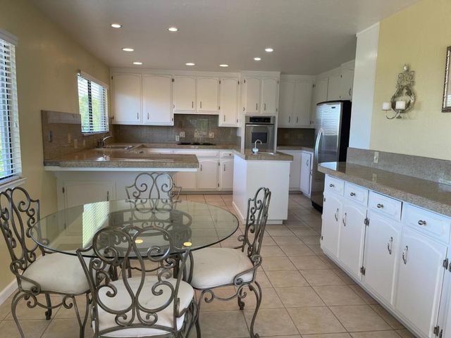 60 Franks Drive, Hollister, CA 95023