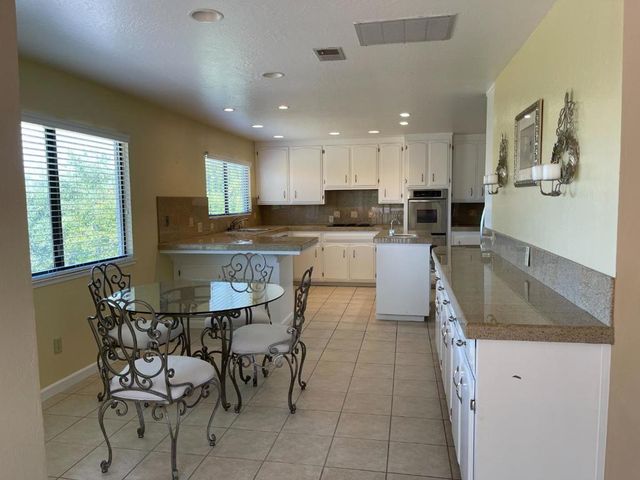60 Franks Drive, Hollister, CA 95023