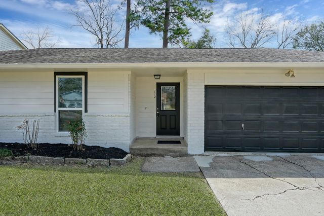 212 Oxford Drive, Conroe, TX 77303