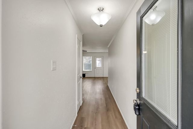 212 Oxford Drive, Conroe, TX 77303