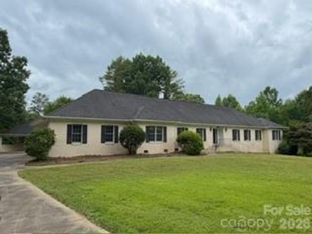 128 Temple Lane, Blacksburg, SC 29702