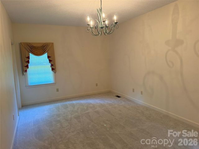 128 Temple Lane, Blacksburg, SC 29702