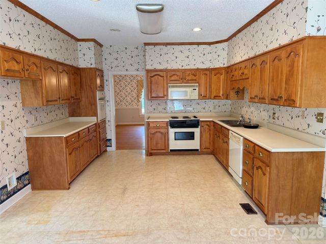 128 Temple Lane, Blacksburg, SC 29702
