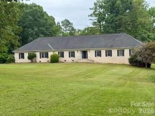 128 Temple Lane, Blacksburg, SC 29702