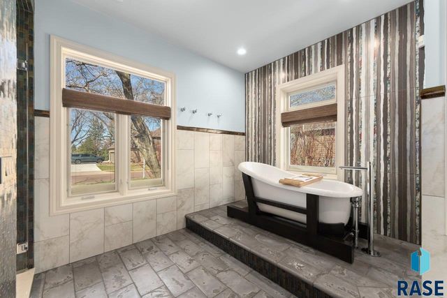 3557 S Spencer Blvd Boulevard, Sioux Falls, SD 57103
