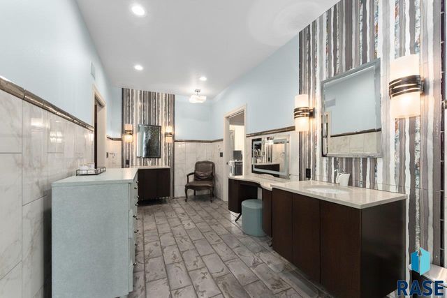 3557 S Spencer Blvd Boulevard, Sioux Falls, SD 57103