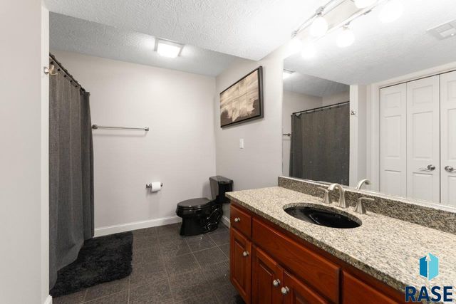 3557 S Spencer Blvd Boulevard, Sioux Falls, SD 57103