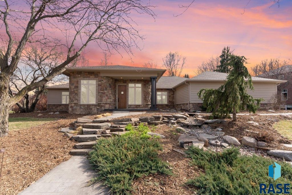 3557 S Spencer Blvd Boulevard, Sioux Falls, SD 57103