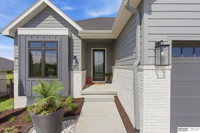 2316 N 182nd Avenue, Elkhorn, NE 68022