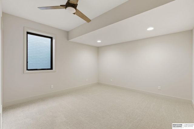 2316 N 182nd Avenue, Elkhorn, NE 68022