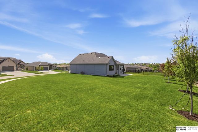 2316 N 182nd Avenue, Elkhorn, NE 68022