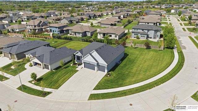 2316 N 182nd Avenue, Elkhorn, NE 68022